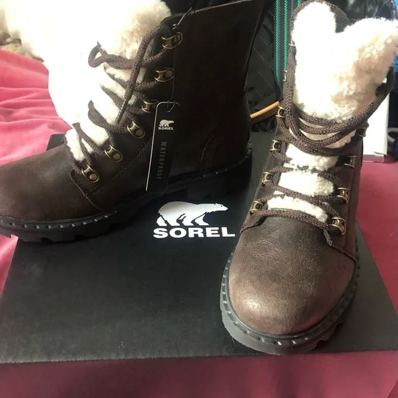 Sorel Lennox Lace Cozy Blackened Brown waterproof suede boots - Picture 2 of 14